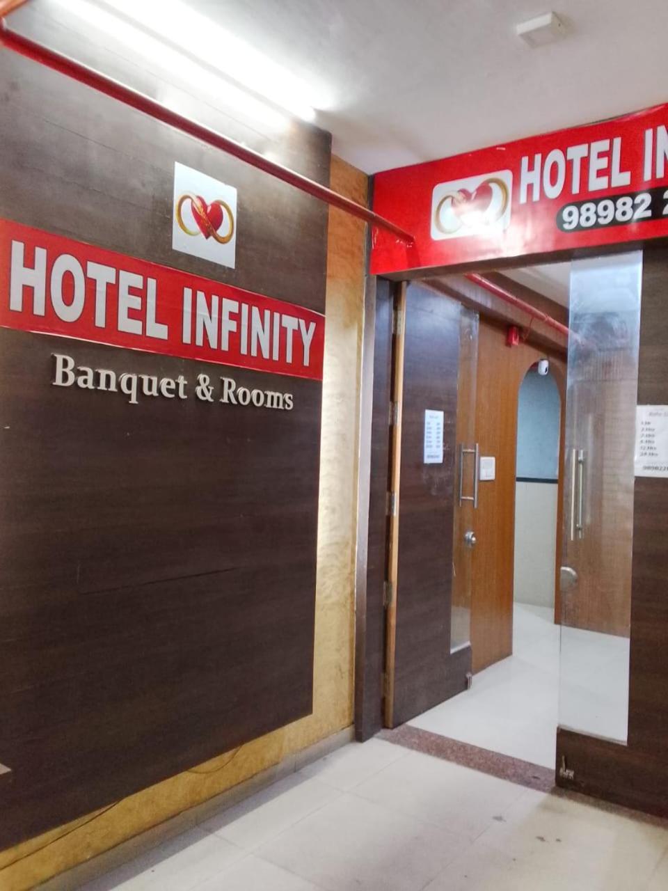 Infinity Rooms & Banquet Surat Zewnętrze zdjęcie